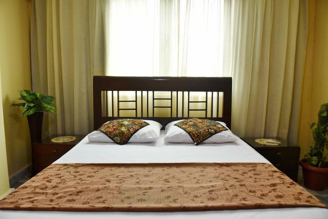 Two-Bedroom Apartment At Mohamed Farid Street Cairo Exterior photo