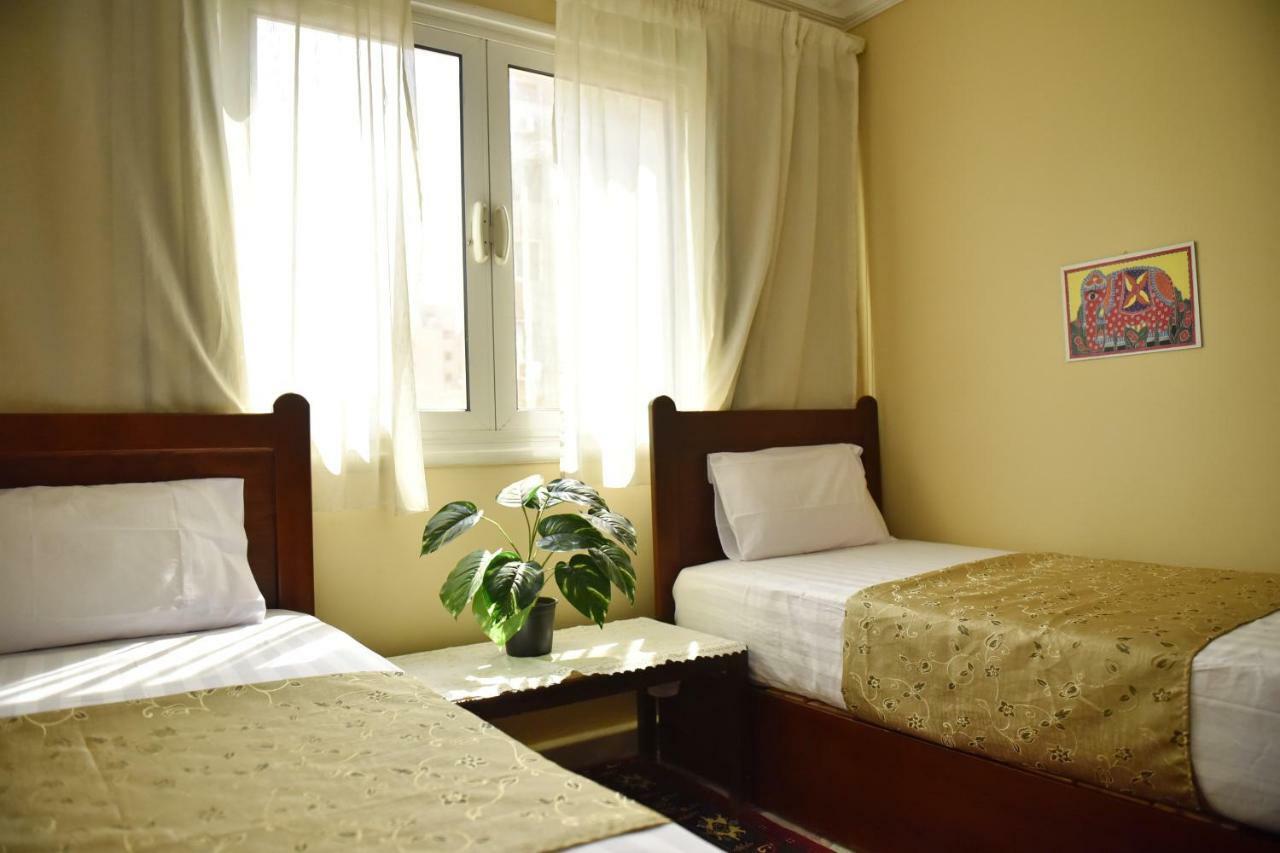 Two-Bedroom Apartment At Mohamed Farid Street Cairo Exterior photo