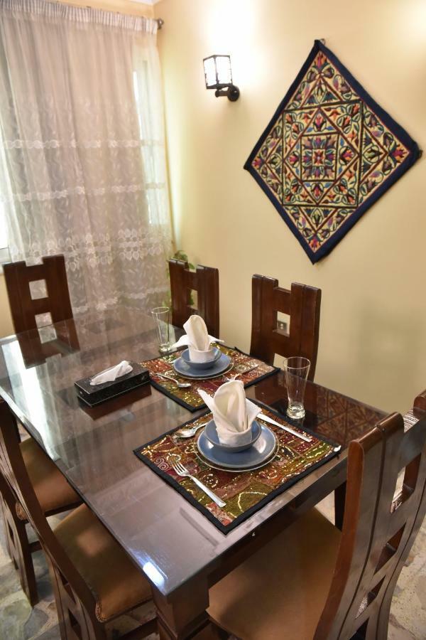 Two-Bedroom Apartment At Mohamed Farid Street Cairo Exterior photo