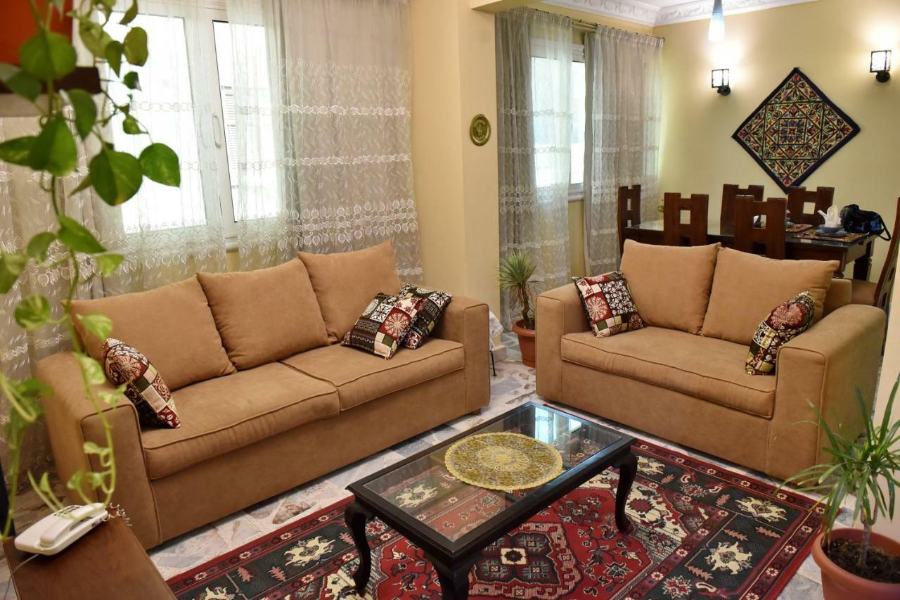 Two-Bedroom Apartment At Mohamed Farid Street Cairo Exterior photo
